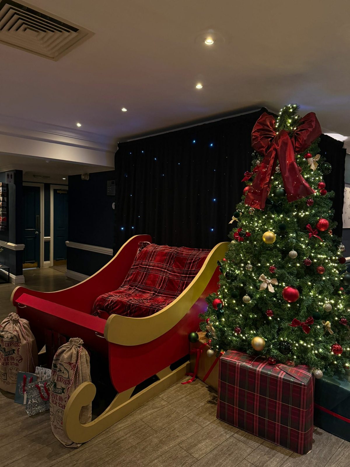 Mercure Hotel, Swansea - styled by Simply Elegant Hire