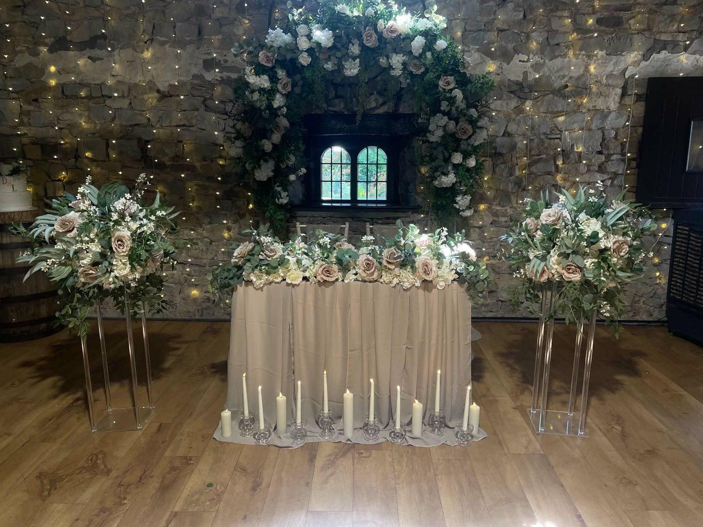 Plinths & stands